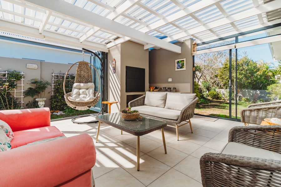 3 Bedroom Property for Sale in Kraaibosch Country Estate Western Cape